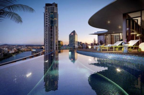 Гостиница CBD Luxury Apartment  Брисбен